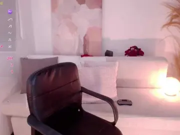 VictoriaLeia  live sex cam