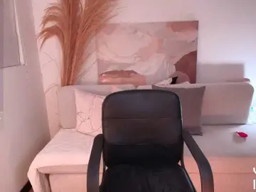 VictoriaLeia  live sex cam