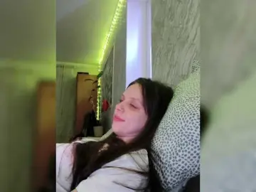 Korolevaaa11  live sex cam