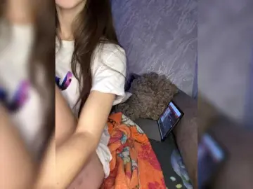 Korolevaaa11  live sex cam