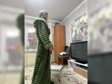 Korolevaaa11  live sex cam