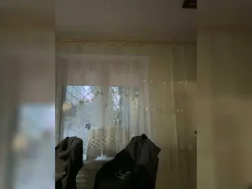 Korolevaaa11  live sex cam
