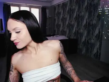 Sweetiekittie  live sex cam