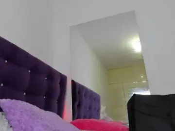 Veronicasquirt  live sex cam