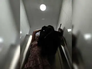 AlexaBrown12  live sex cam