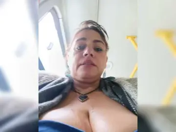 AlexaBrown12  live sex cam