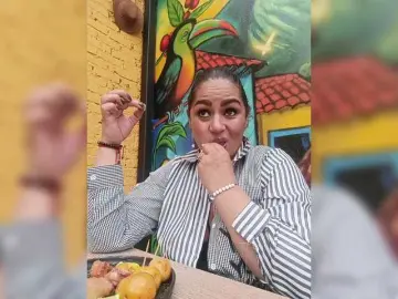 AlexaBrown12  live sex cam