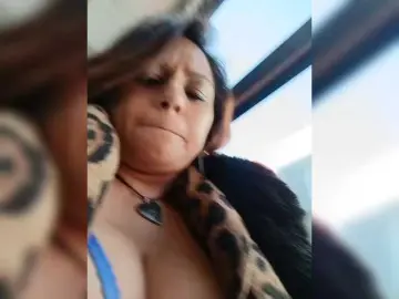 AlexaBrown12  live sex cam