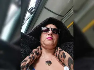 AlexaBrown12  live sex cam