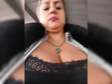 AlexaBrown12  live sex cam