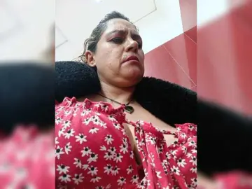AlexaBrown12  live sex cam