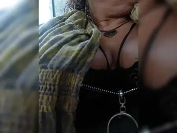 AlexaBrown12  live sex cam