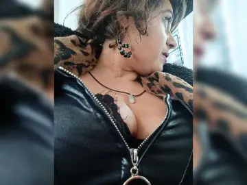 AlexaBrown12  live sex cam