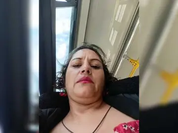 AlexaBrown12  live sex cam