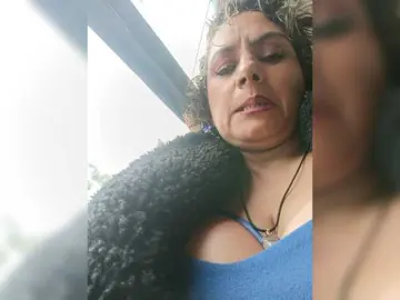 AlexaBrown12  live sex cam