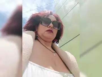 AlexaBrown12  live sex cam