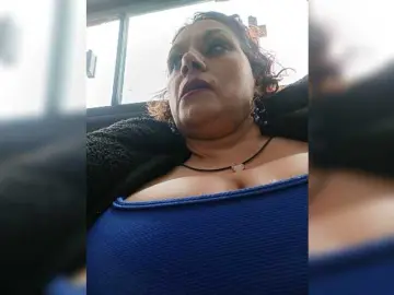 AlexaBrown12  live sex cam