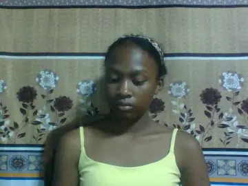 Andrea  live sex cam