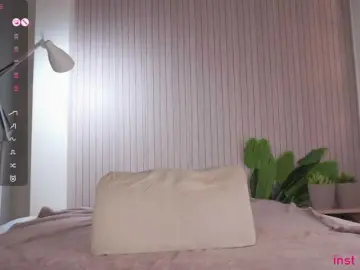Holyhee  live sex cam