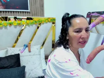 Luna-Naughty1  live sex cam