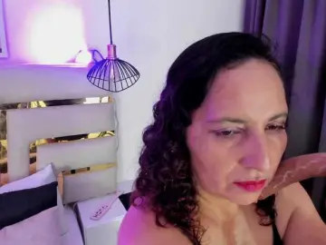Luna-Naughty1  live sex cam