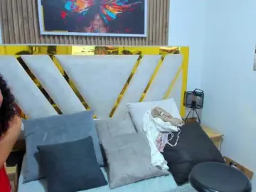 Luna-Naughty1  live sex cam