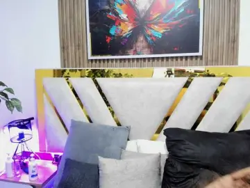 Luna-Naughty1  live sex cam