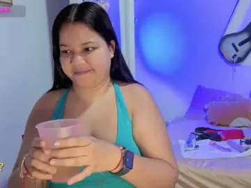 Carolinahairy  live sex cam