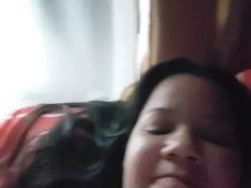 Carolinahairy  live sex cam
