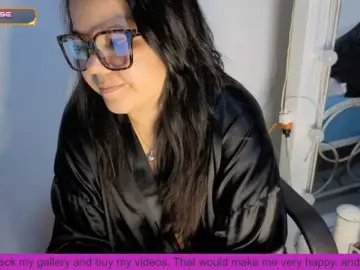 Carolinahairy  live sex cam