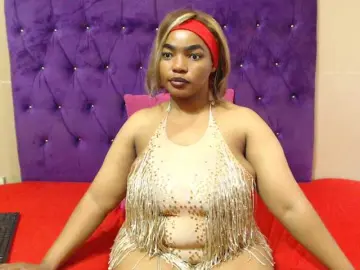 Sexyeboncurvy  live sex cam