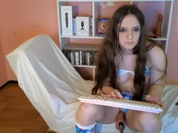 Sweetjulia2813  live sex cam