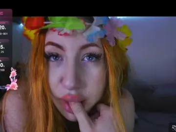 Daddyslittleslutfox  live sex cam