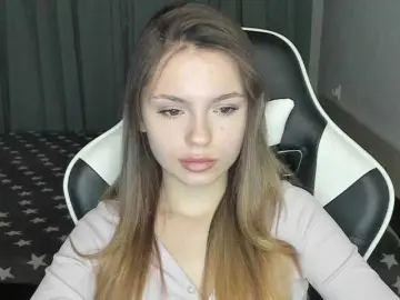 EmilySkout  live sex cam