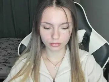 EmilySkout  live sex cam