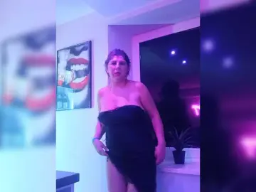 Gloria100  live sex cam
