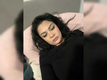 Gloria100  live sex cam