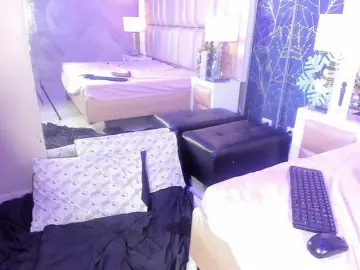 ReinaMiah  live sex cam