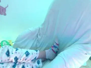 Bomboncita288  live sex cam