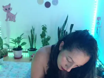 Bomboncita288  live sex cam