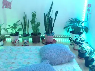 Bomboncita288  live sex cam