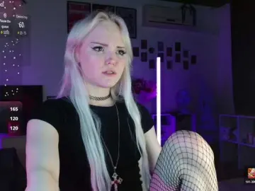 EvianLui  live sex cam