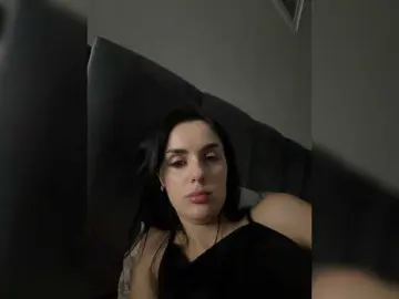 Louisa-Marjorie  live sex cam