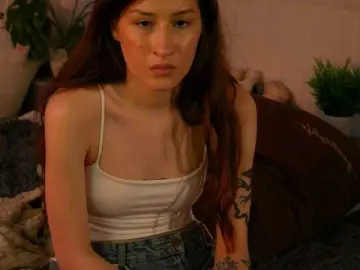SarahRude  live sex cam