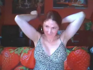 Angelique4  live sex cam