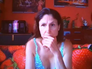 Angelique4  live sex cam