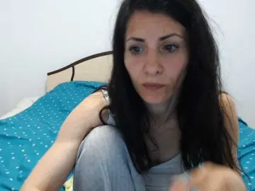 Evacrisxxxx  live sex cam