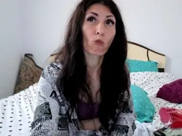 Evacrisxxxx  live sex cam