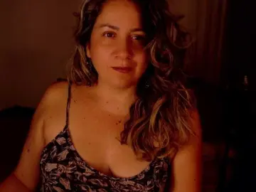 Seatedwoman  live sex cam