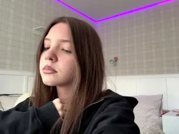 CaitlynAnawalt  live sex cam